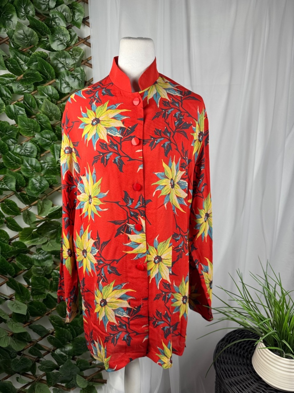 HALARA Red Floral Button-Up Tunic